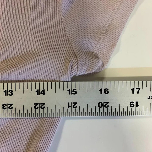 Aritzia Sunday Best Women's Ribbed V Neck Short Sleeve Shirt Size S - Picture 10 of 11